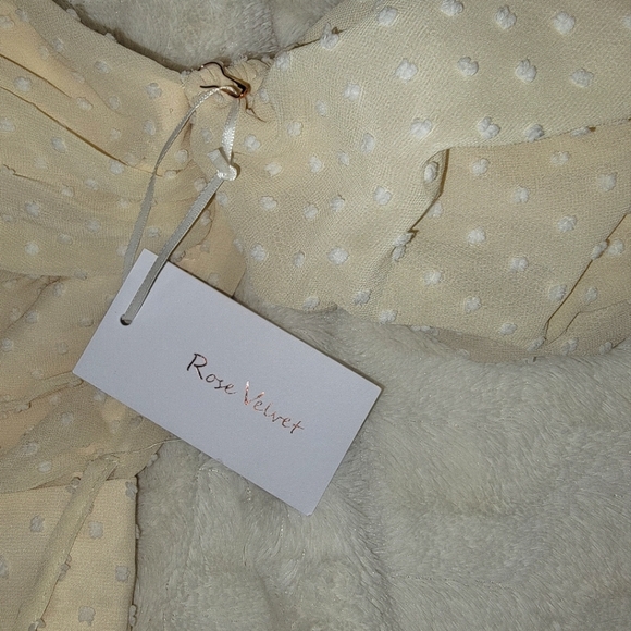 NWT Hope's "Tell me Everything" beige romper - Picture 5 of 8